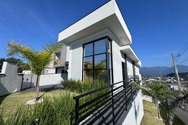 CASA UNIFAMILIAR - ALTO ARIRIU - Pronto para morar