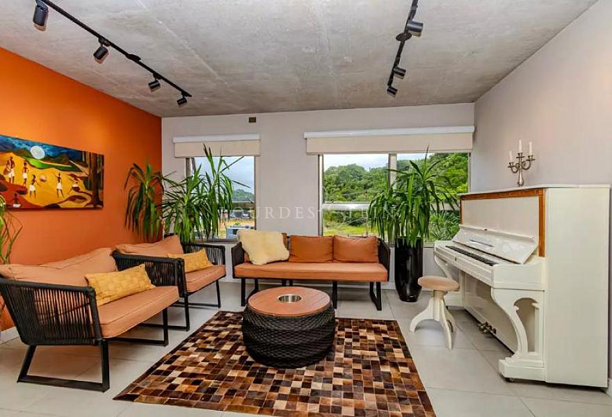 Max Haus Praia Brava