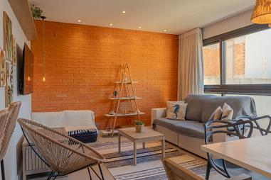 Apartamento à Venda na Praia da Cal em Torres/RS | 2 Dormitórios, Vista para o Mar e 2 Vagas - Pronto para morar