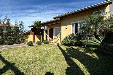 Casa térrea mobiliada a 300 metros do mar em Capão do Cravo – Passo de Torres - Pronto para morar