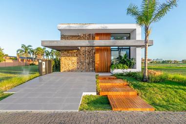 Casa no Ilhas Park com Fundos para o Lago em Torres - Pronto para morar
